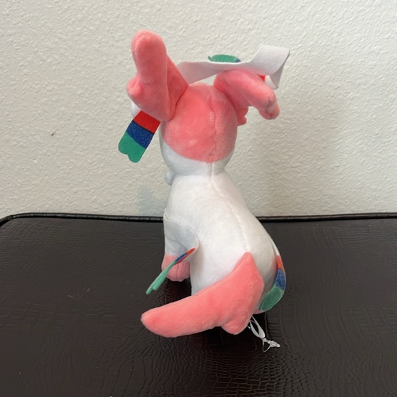 POKEMON Sylveon Small Plush Toy - Picture 3 of 4